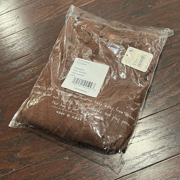 NWT Free People Poppy Kimono in Rosebud Size XS/S - Picture 2 of 3